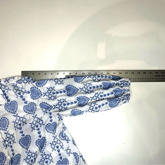 Johnny White Maeve 3/4 Sleeve Button Down w/blue heart embroidery. Size M. EUC! - Picture 9 of 10